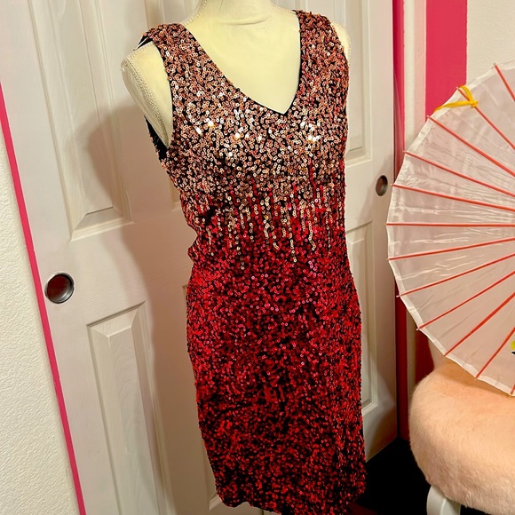 Sequin gold and red stretchy material! - Picture 1 of 1